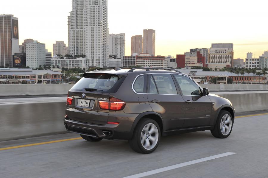  BMW X5 xDrive 5.0i 2010 года  (фото 70 из 142)